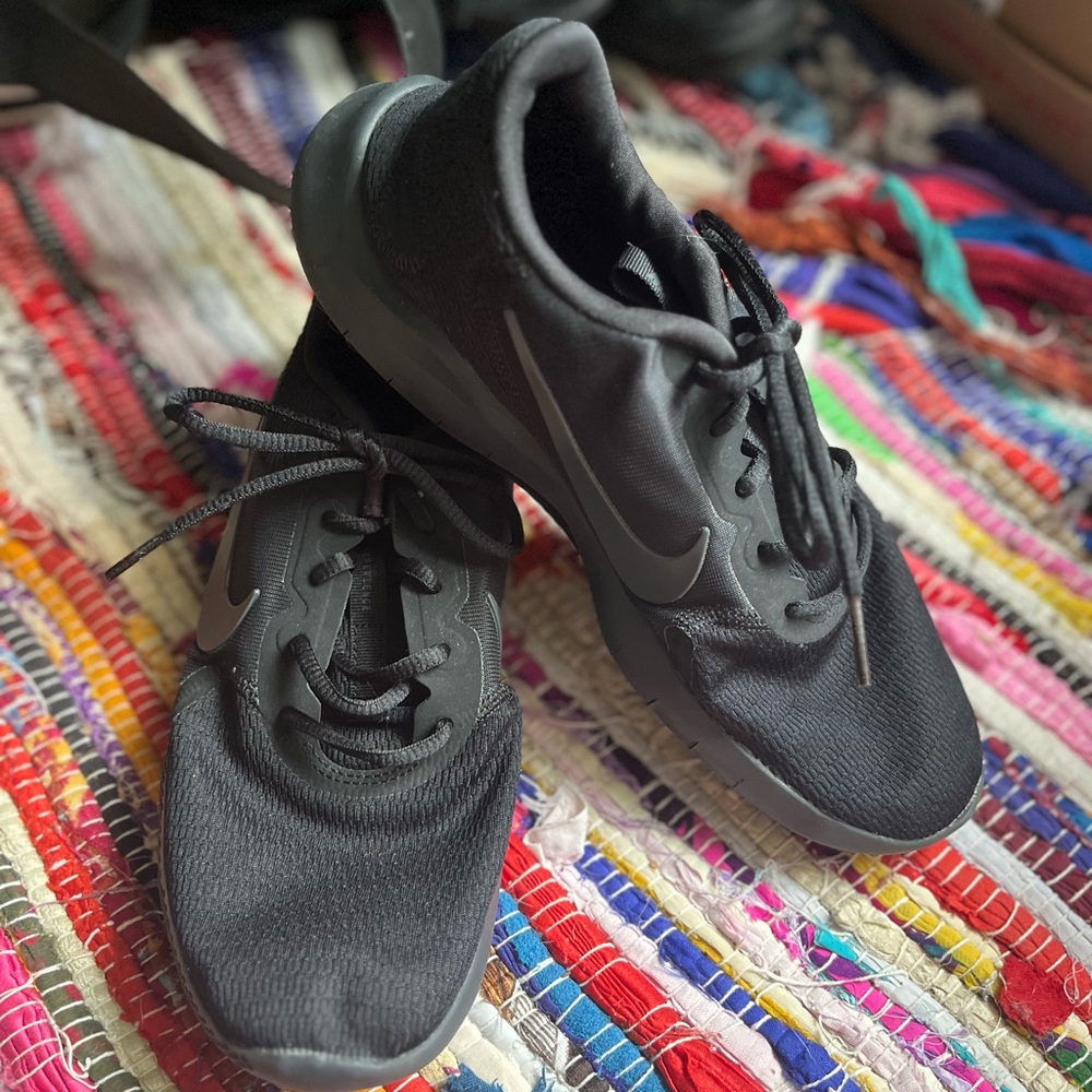 Nike Flex All-Black Athletic Shoes